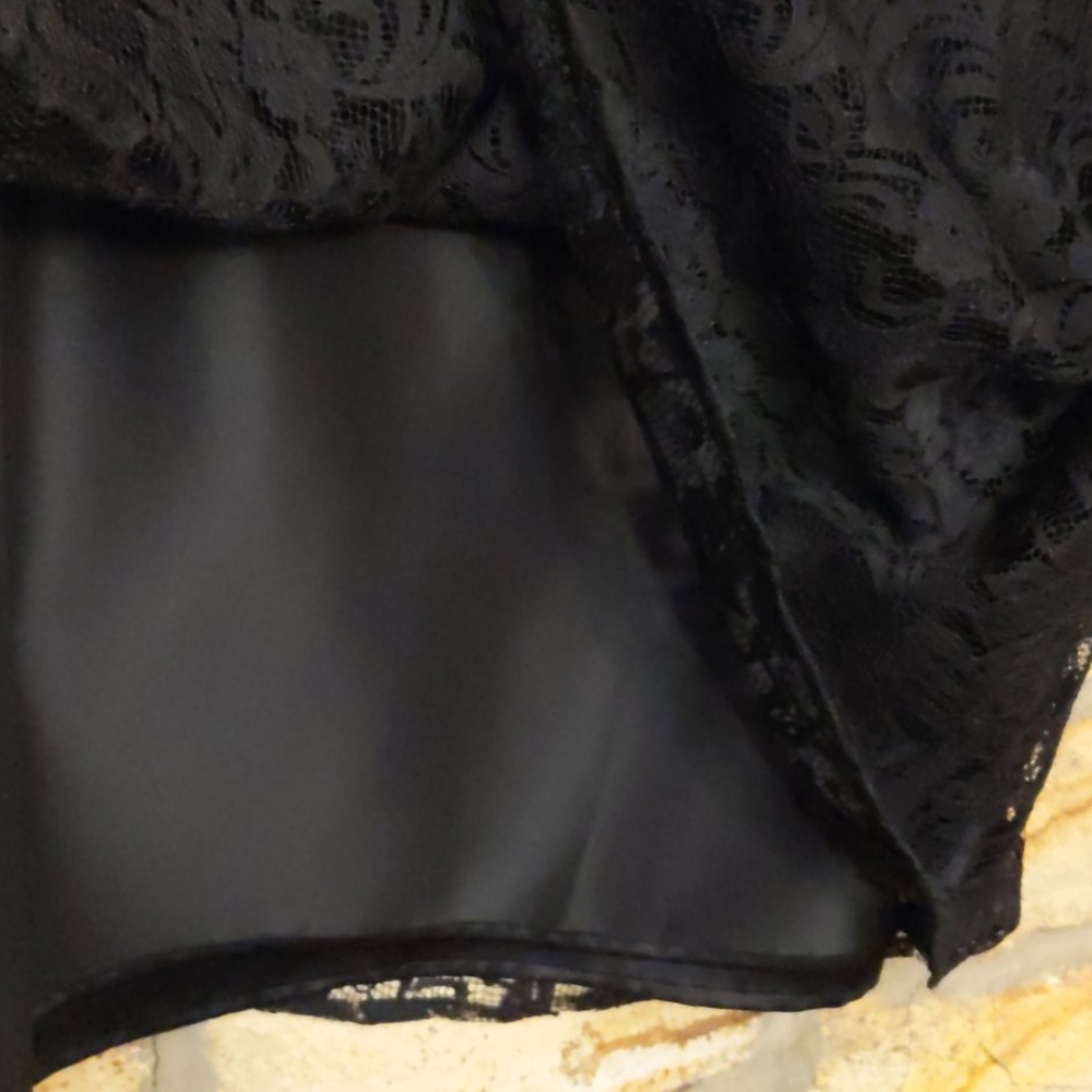 Jones New York Black lace skirt - Picture 4 of 9